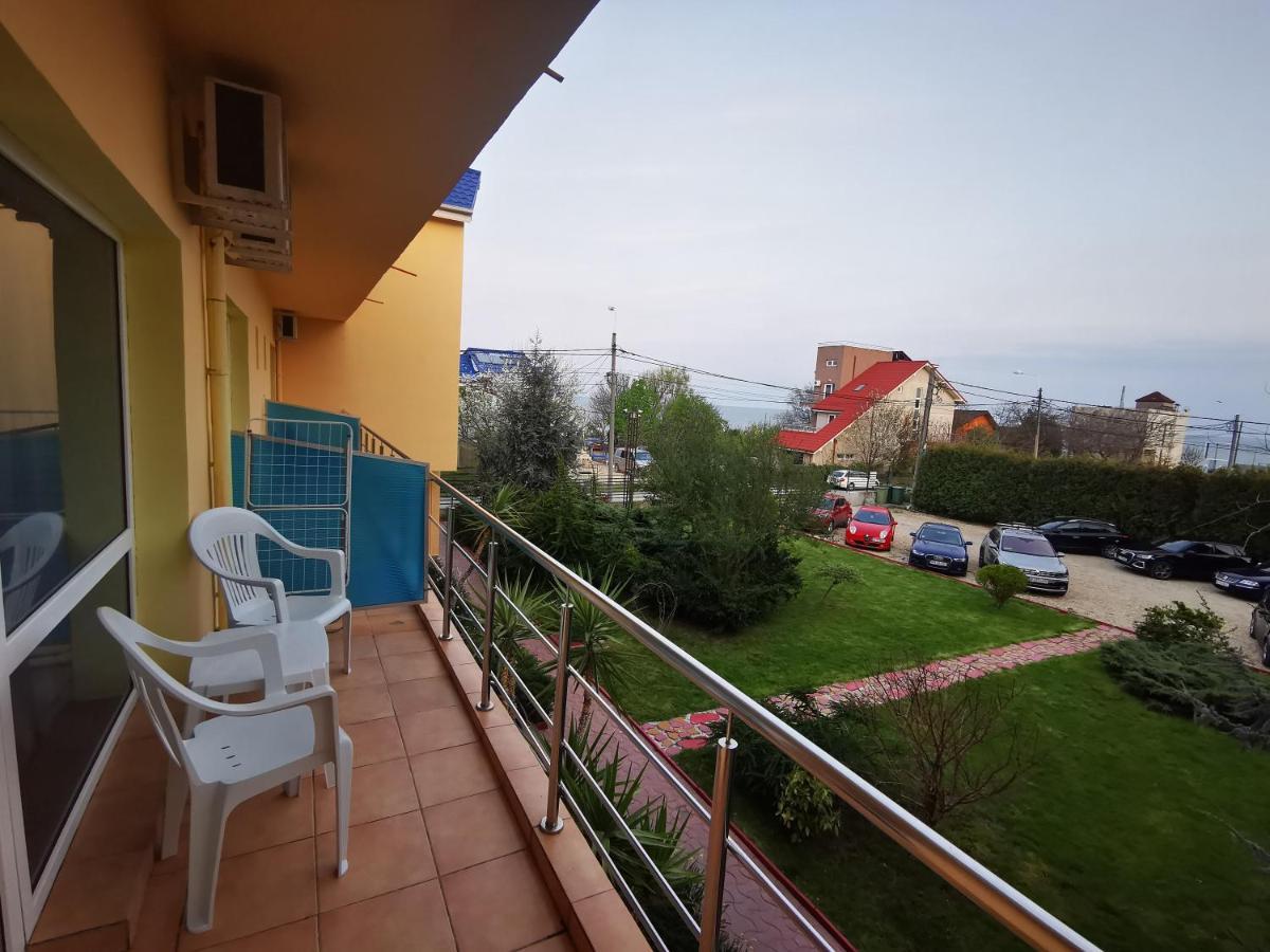 Vila Oranj Hotel Костинещи Екстериор снимка
