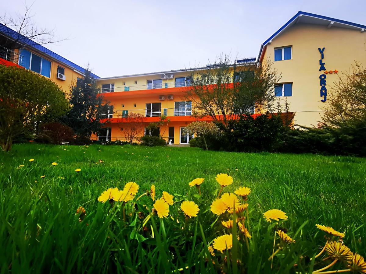 Vila Oranj Hotel Костинещи Екстериор снимка