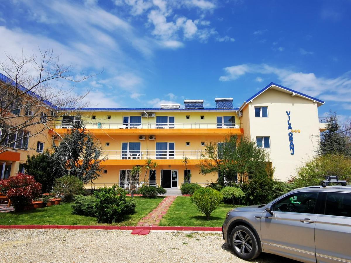 Vila Oranj Hotel Костинещи Екстериор снимка